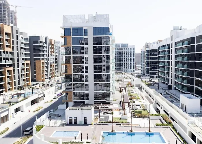 Incredible Studio In Azizi Riviera