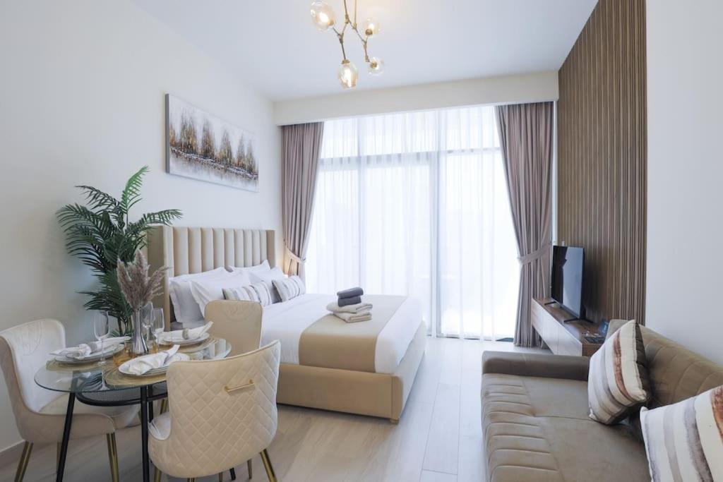Incredible In Azizi Riviera * Dubai